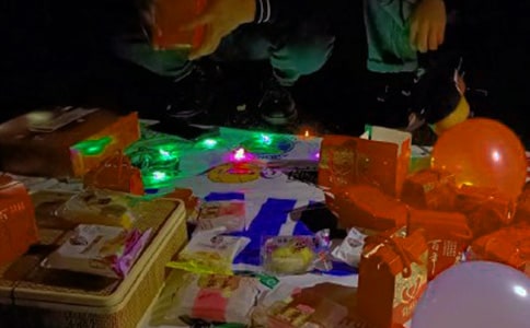 摆地摊作文