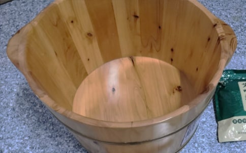 热水泡脚的好处预防感冒促进血液循环