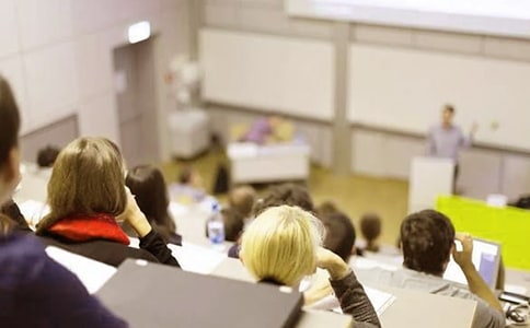 新加坡国立大学本科可以用托福和SAT成绩申请吗?